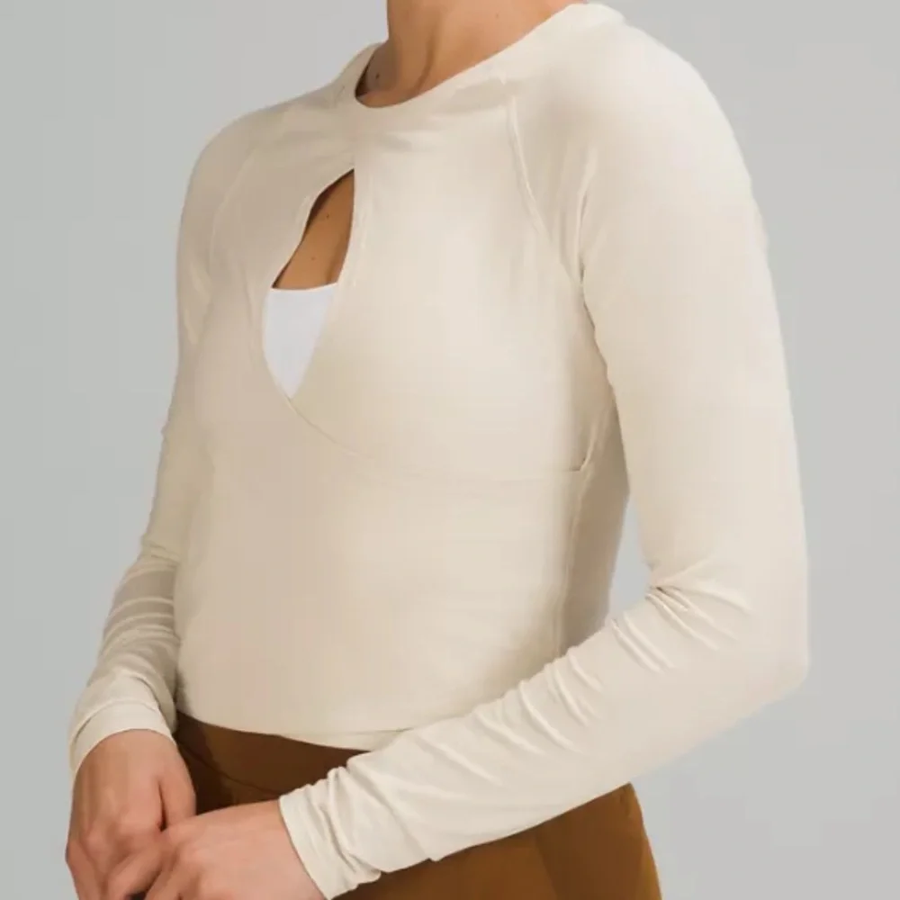 Lululemon LA Keyhole Reversible Long Sleeve Top in Ripened Raspberry